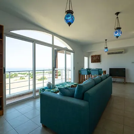 Semesterbostad Joya Cyprus Azure Oceanview Penthouse *