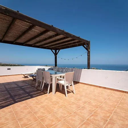 Joya Cyprus Azure Oceanview Penthouse Case de vacanță