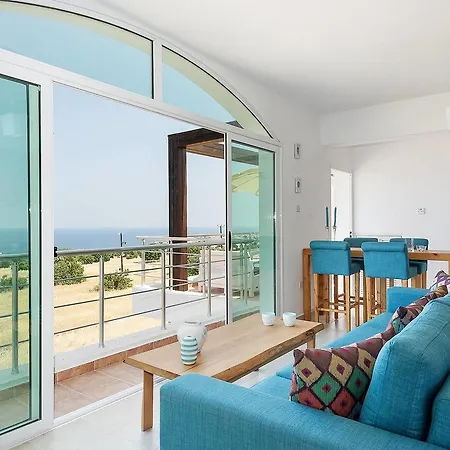 Case de vacanță Joya Cyprus Azure Oceanview Penthouse *
